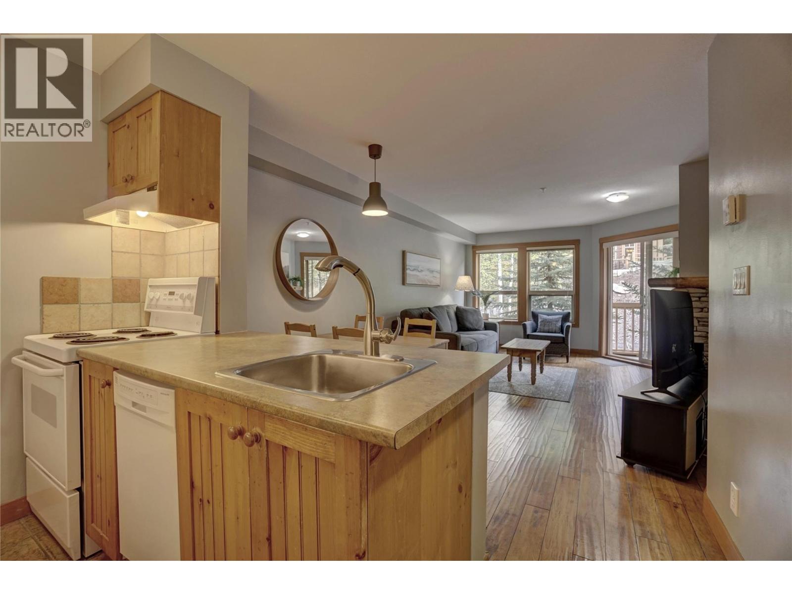 2080 Summit Drive Unit# 322, Panorama, British Columbia  V0A 1T0 - Photo 5 - 10394663