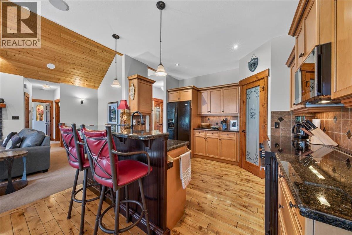 2545 Sandstone Court, Invermere, British Columbia  V0A 1K6 - Photo 11 - 10394415