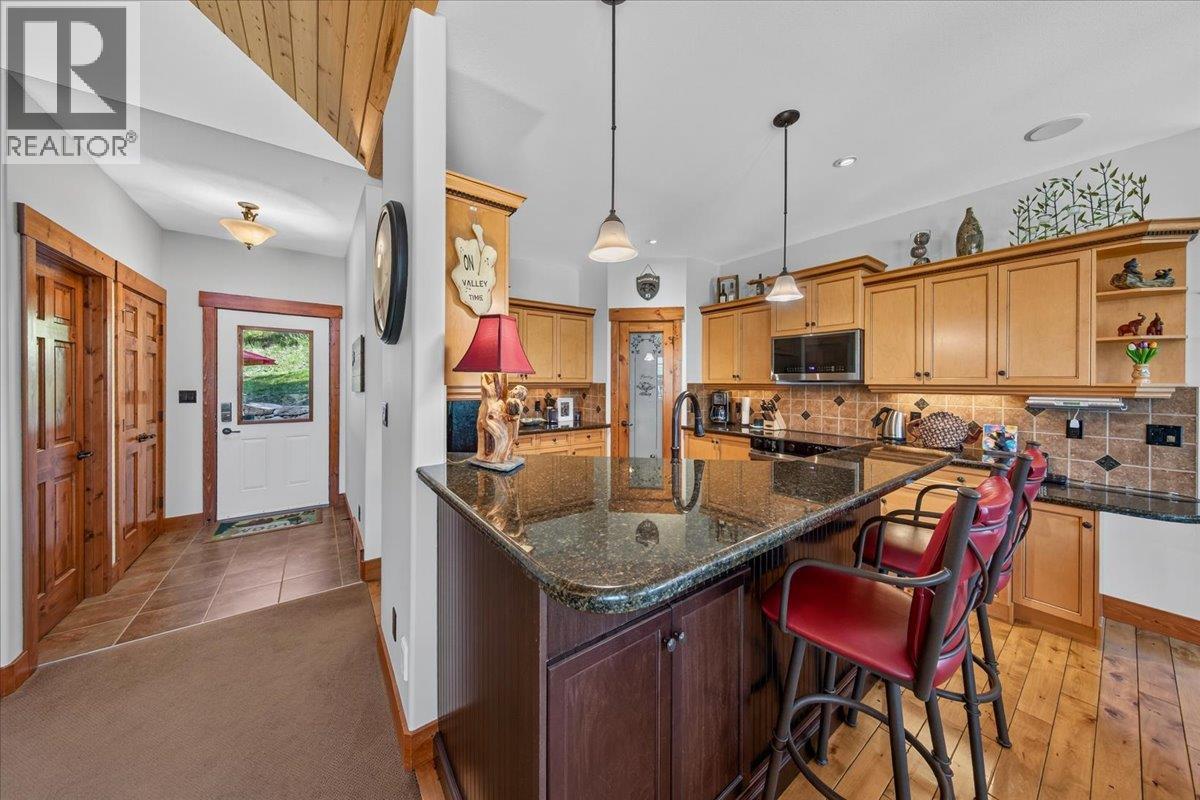 2545 Sandstone Court, Invermere, British Columbia  V0A 1K6 - Photo 16 - 10394415