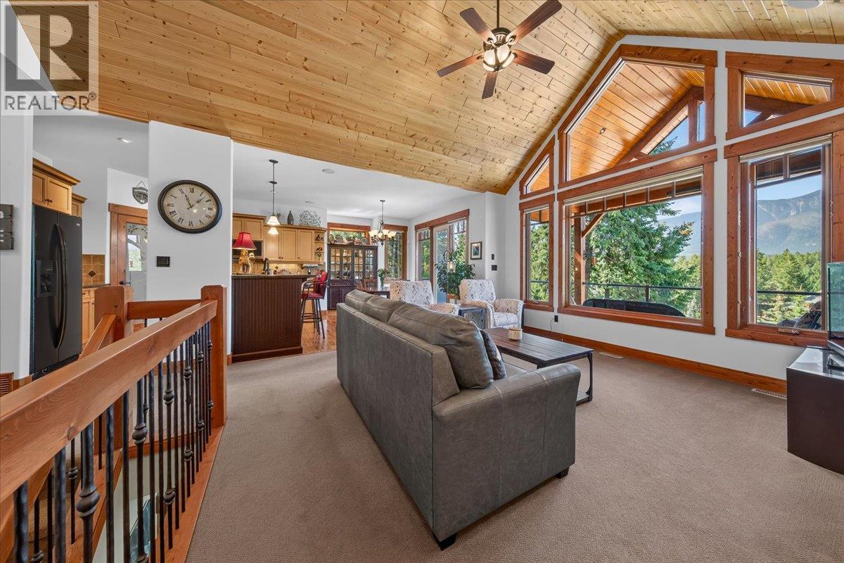 2545 Sandstone Court, Invermere, British Columbia  V0A 1K6 - Photo 6 - 10394415