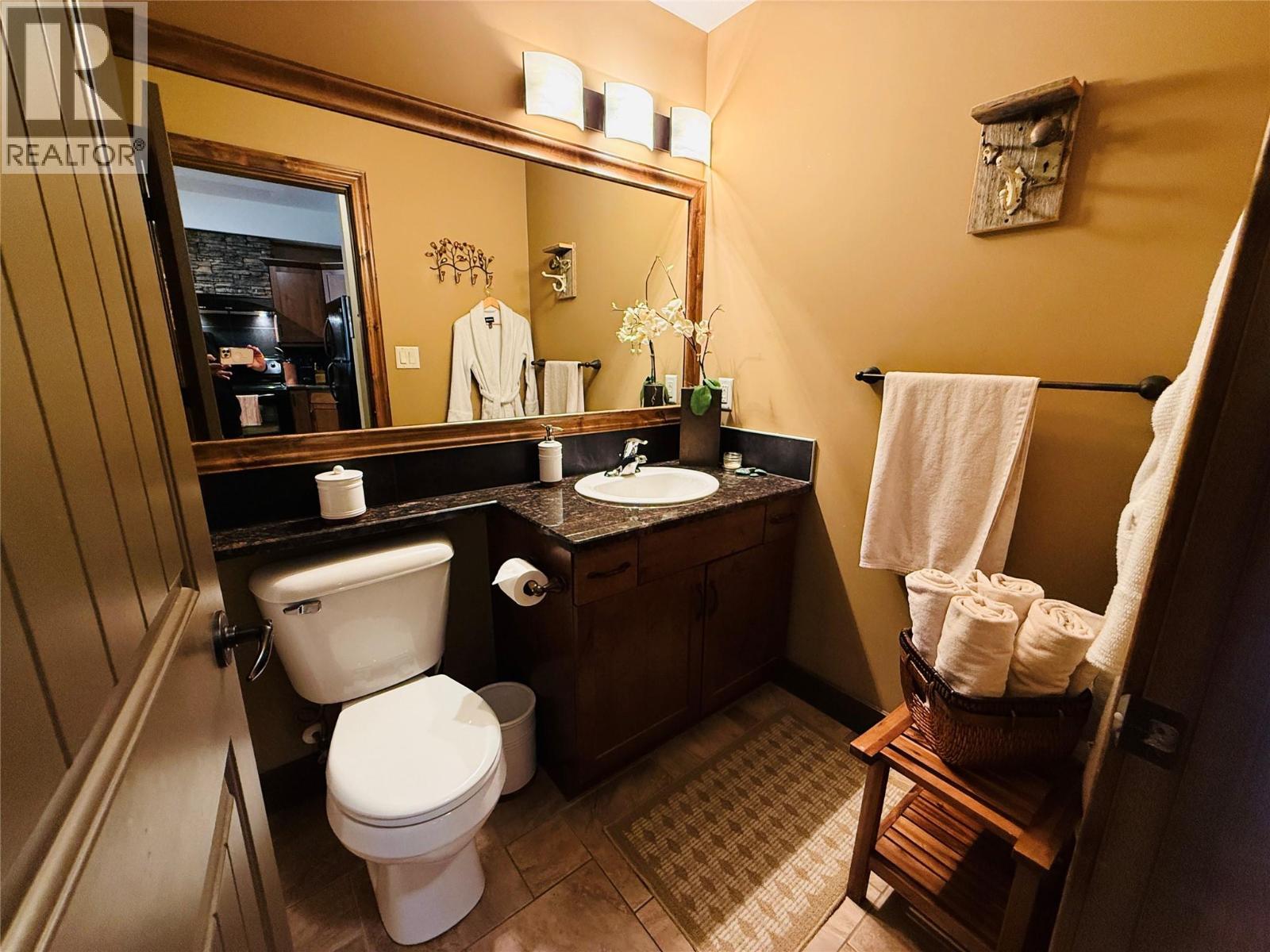 7495 Columbia Avenue Unit# 2103, Radium Hot Springs, British Columbia  V0A 1M0 - Photo 17 - 10394802