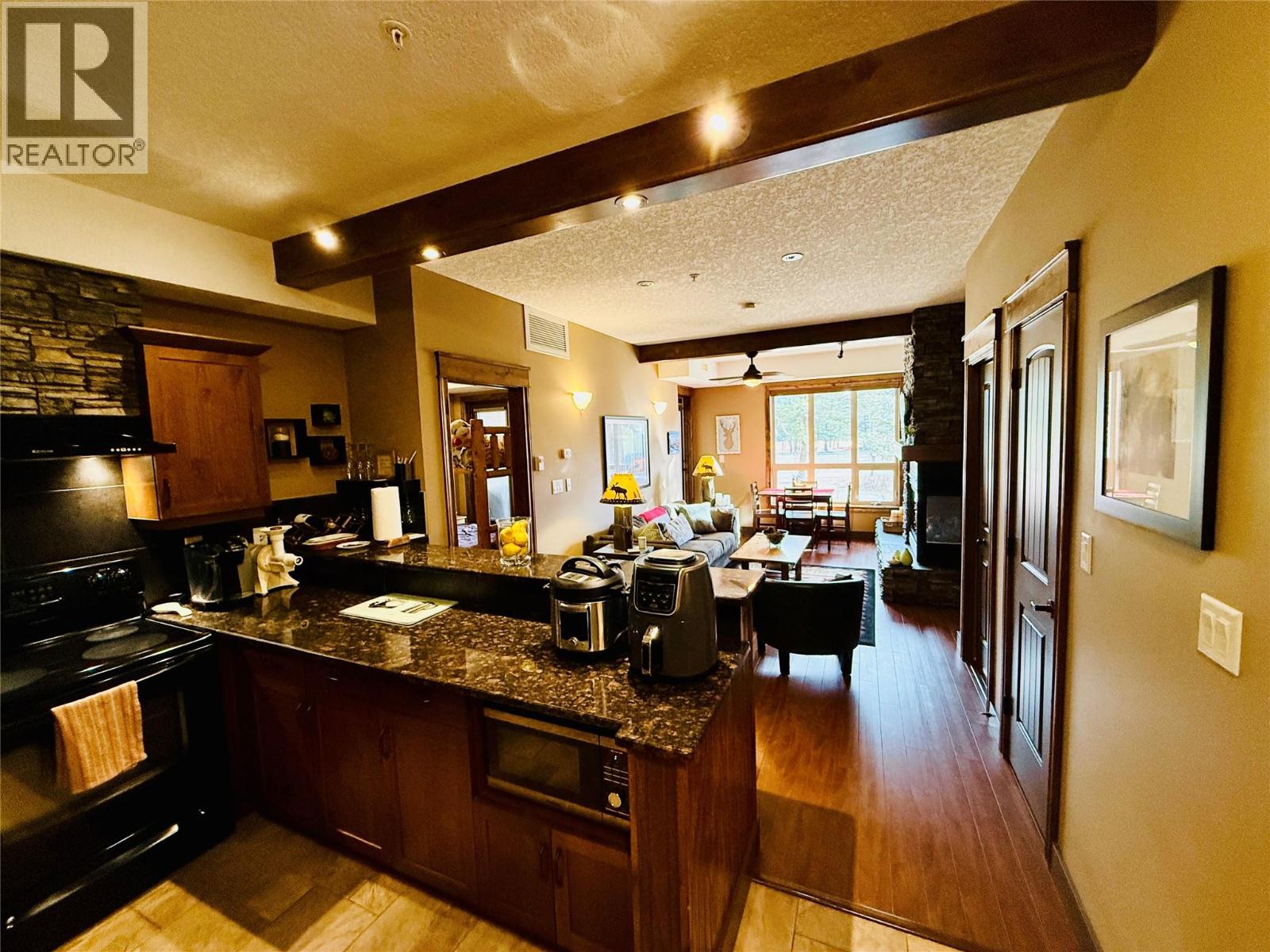 7495 Columbia Avenue Unit# 2103, Radium Hot Springs, British Columbia  V0A 1M0 - Photo 3 - 10394802