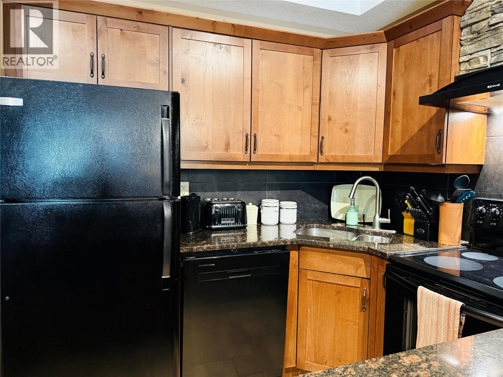 7495 Columbia Avenue Unit# 2103, Radium Hot Springs, British Columbia  V0A 1M0 - Photo 5 - 10394802