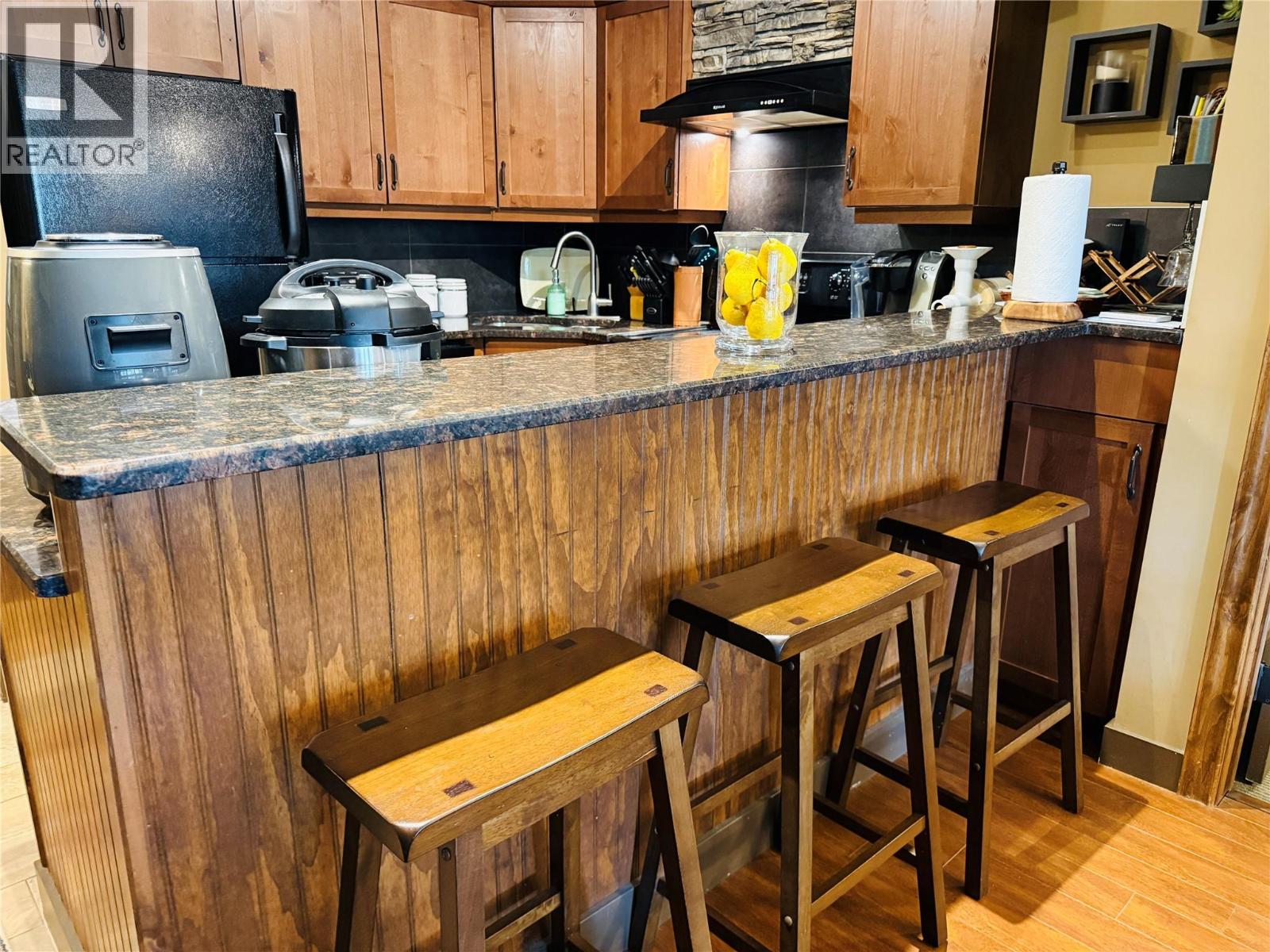 7495 Columbia Avenue Unit# 2103, Radium Hot Springs, British Columbia  V0A 1M0 - Photo 8 - 10394802