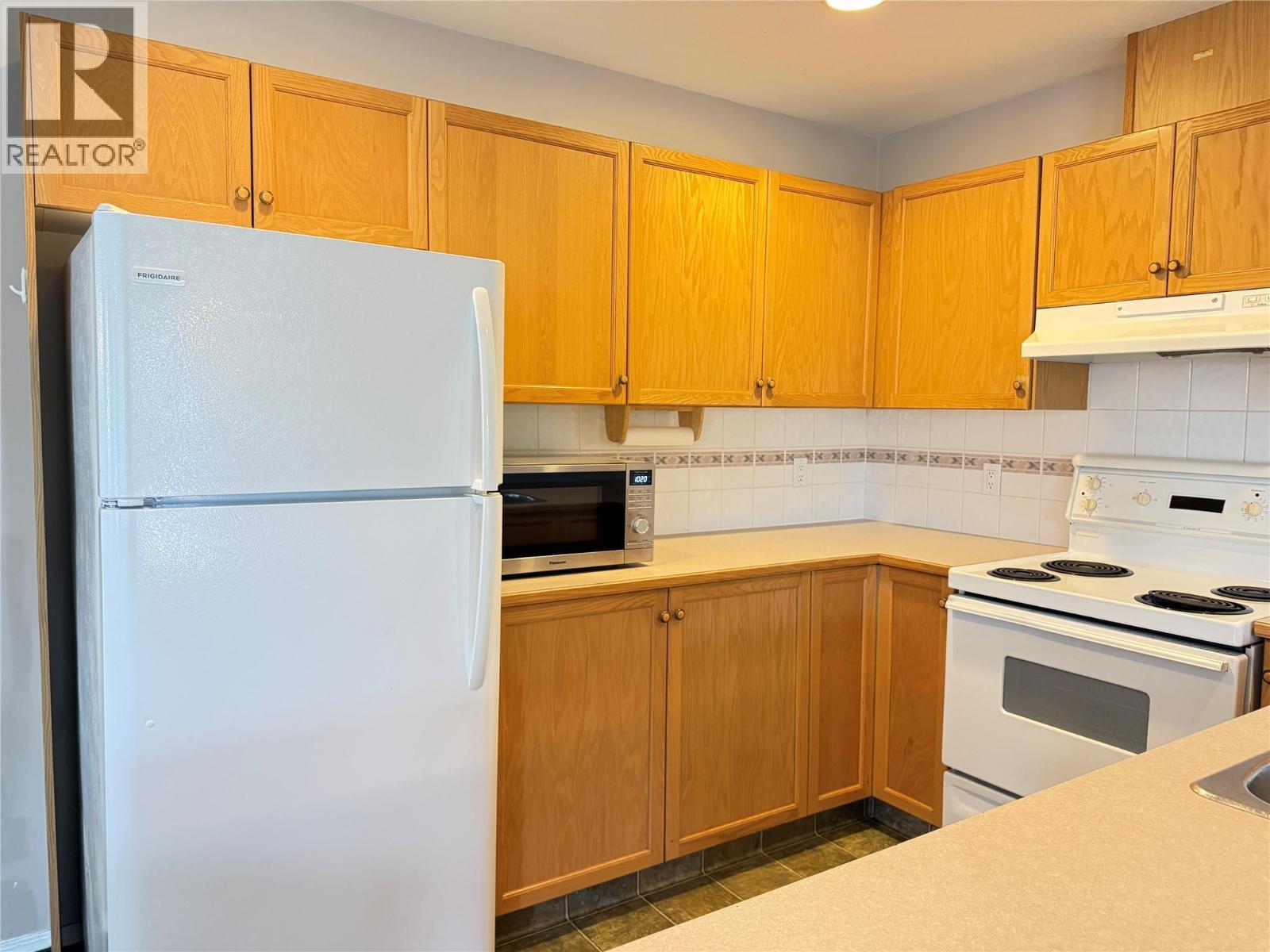 18a Wolf Crescent, Windermere, British Columbia  V0A 1K2 - Photo 6 - 10394861