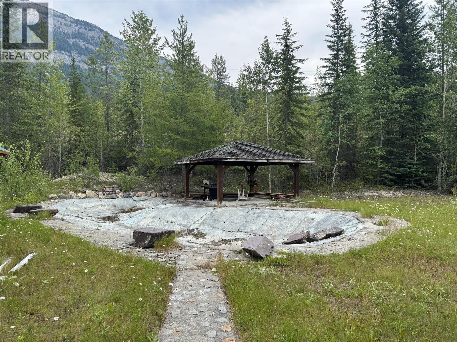 2810 Beaverfoot Rd Road, Golden, British Columbia  V0A 1H0 - Photo 10 - 10394809