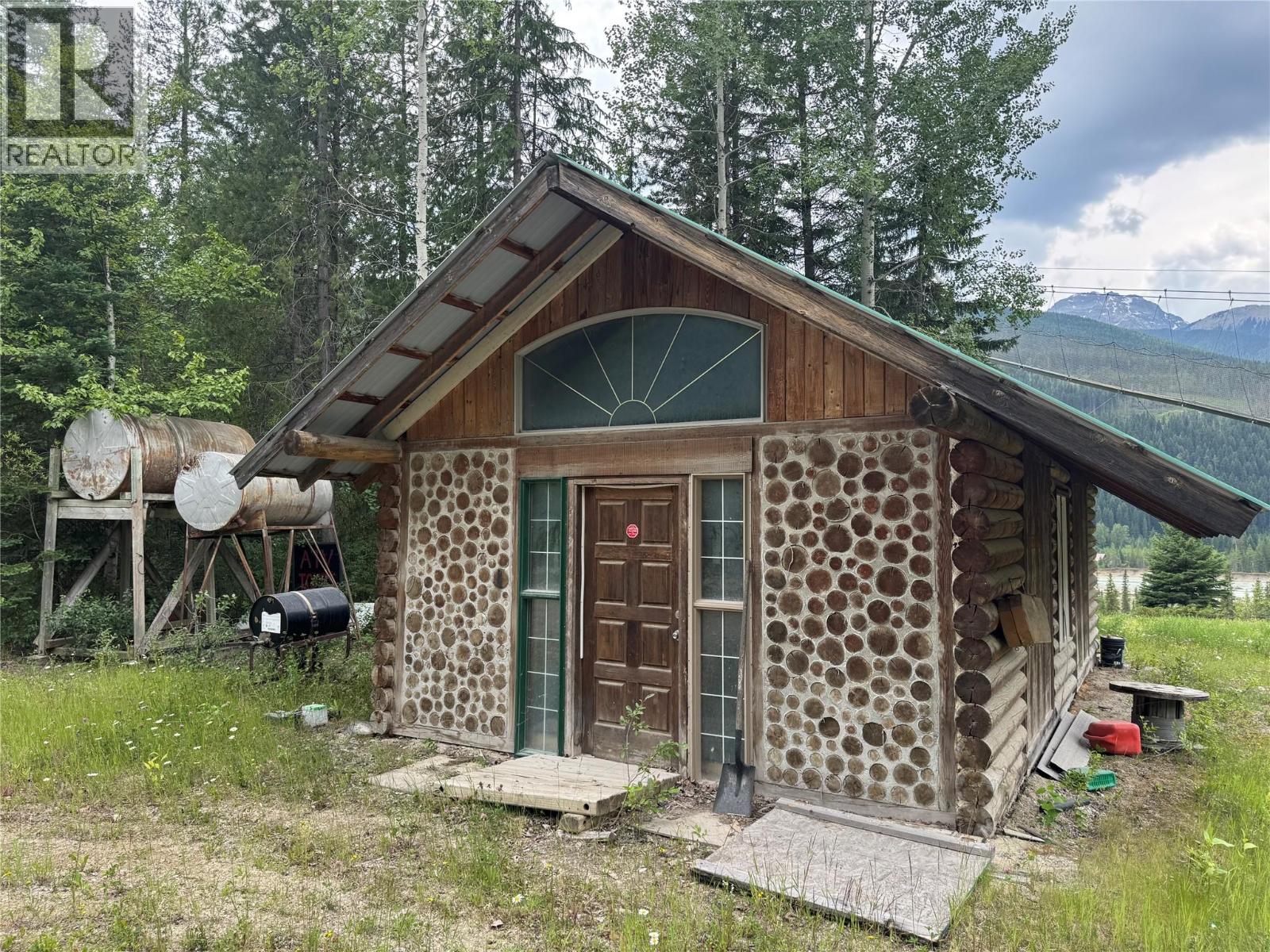 2810 Beaverfoot Rd Road, Golden, British Columbia  V0A 1H0 - Photo 17 - 10394809