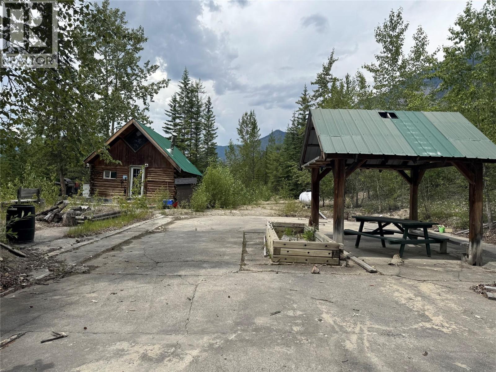 2810 Beaverfoot Rd Road, Golden, British Columbia  V0A 1H0 - Photo 19 - 10394809