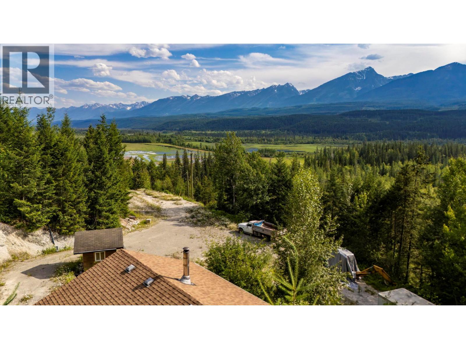 1664 Trans Canada  N Highway, Golden, British Columbia  V0A 1H0 - Photo 12 - 10393639
