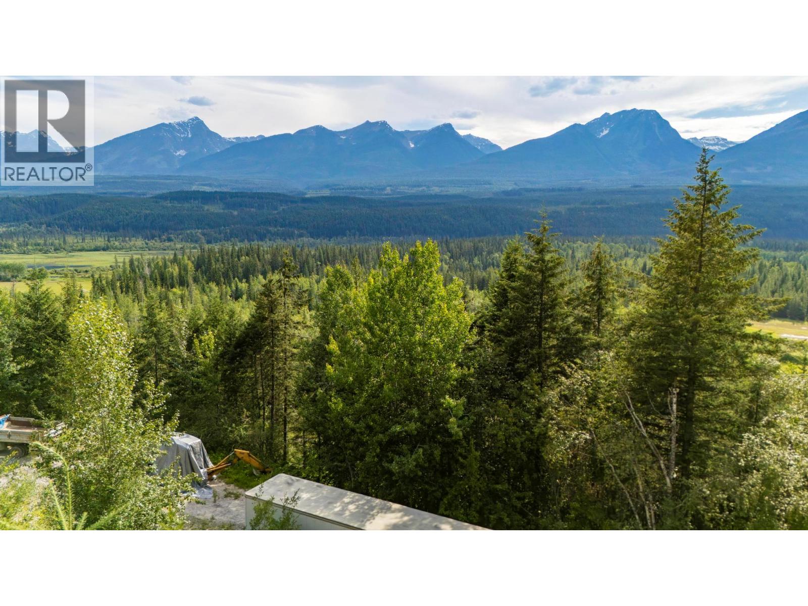 1664 Trans Canada  N Highway, Golden, British Columbia  V0A 1H0 - Photo 13 - 10393639