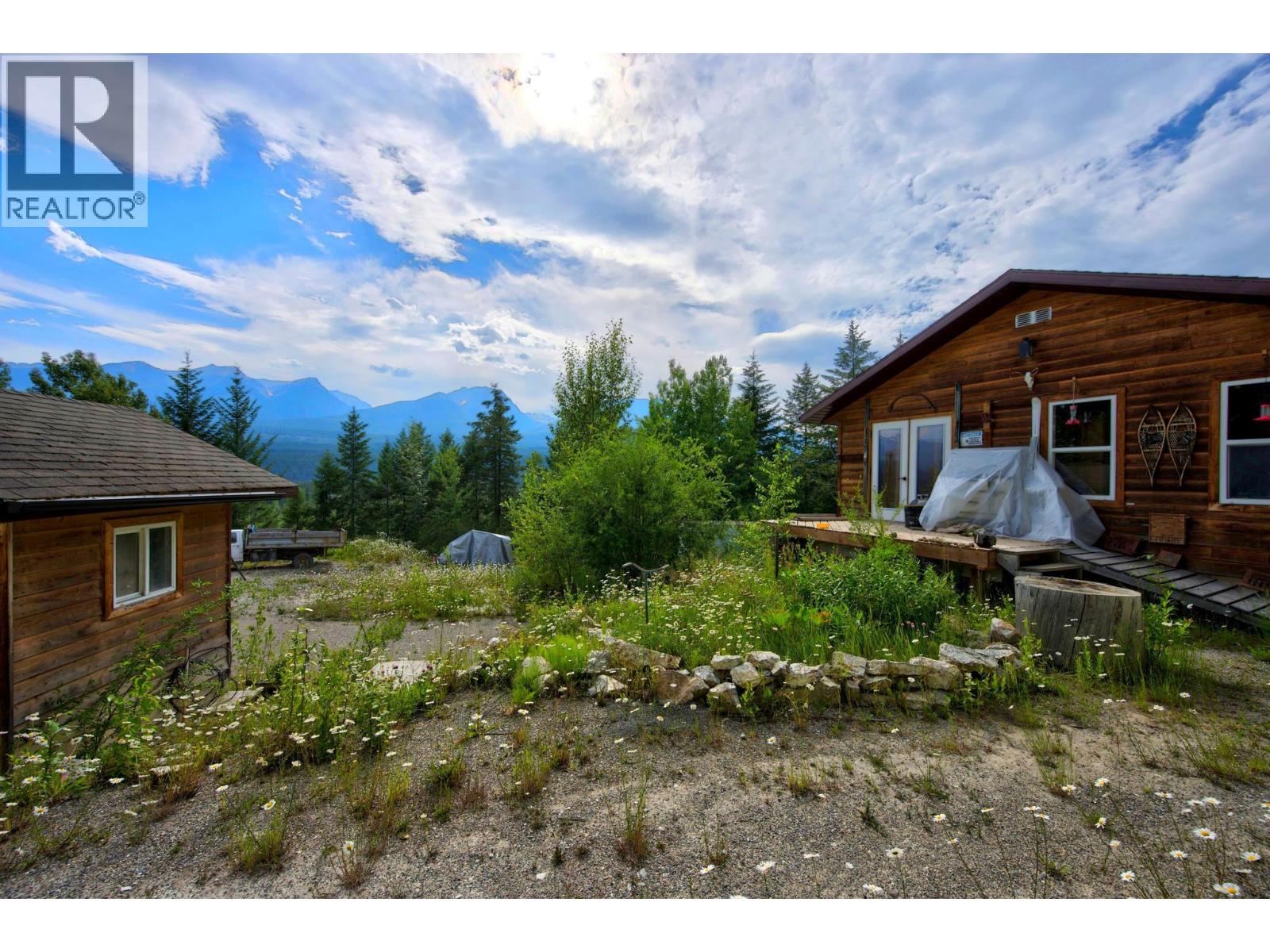 1664 Trans Canada  N Highway, Golden, British Columbia  V0A 1H0 - Photo 15 - 10393639