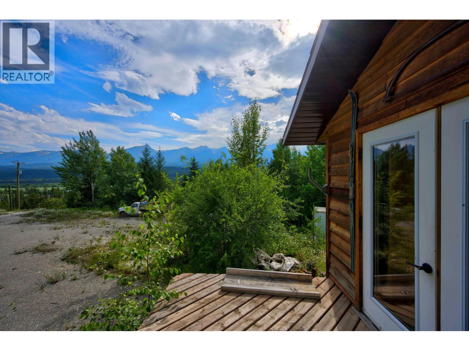 1664 Trans Canada  N Highway, Golden, British Columbia  V0A 1H0 - Photo 17 - 10393639