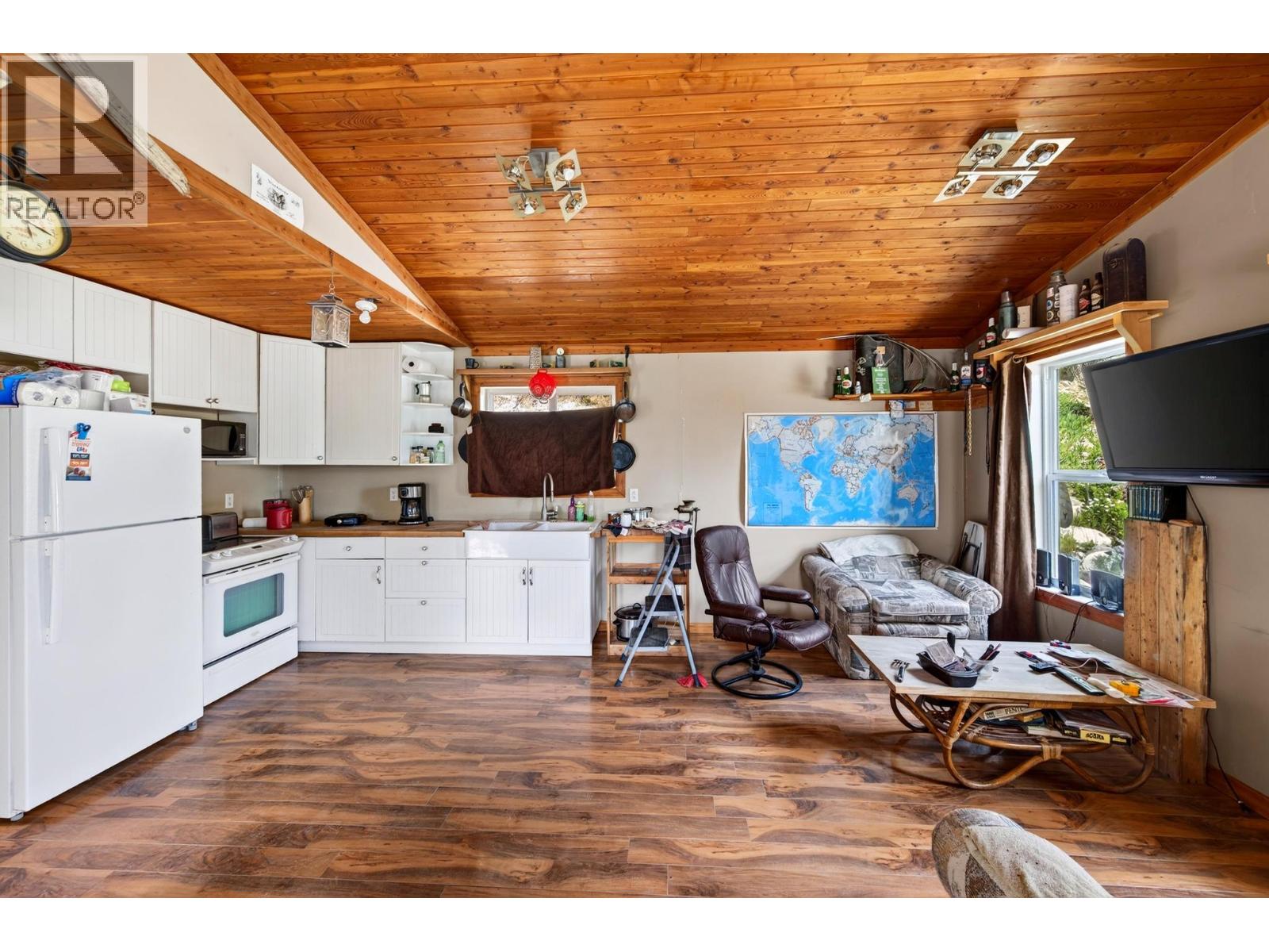 1664 Trans Canada  N Highway, Golden, British Columbia  V0A 1H0 - Photo 41 - 10393639
