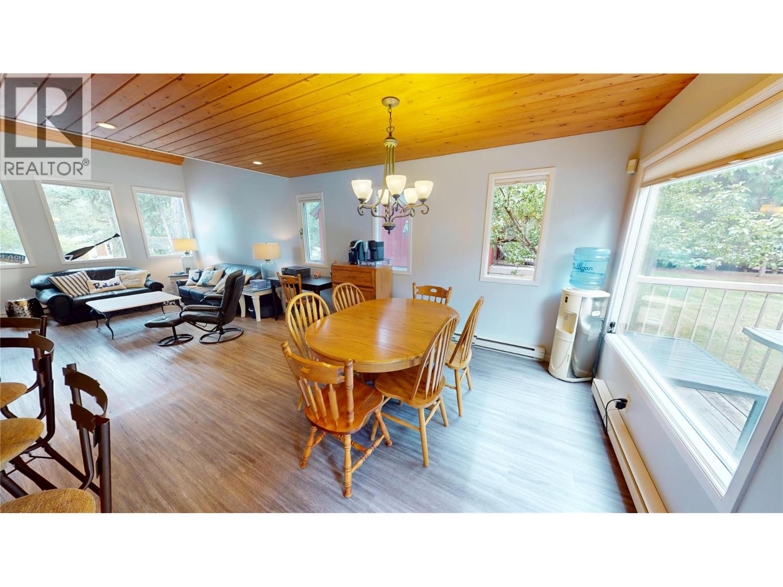 4878 Ridge Crescent, Windermere, British Columbia  V0A 1K3 - Photo 4 - 10394838