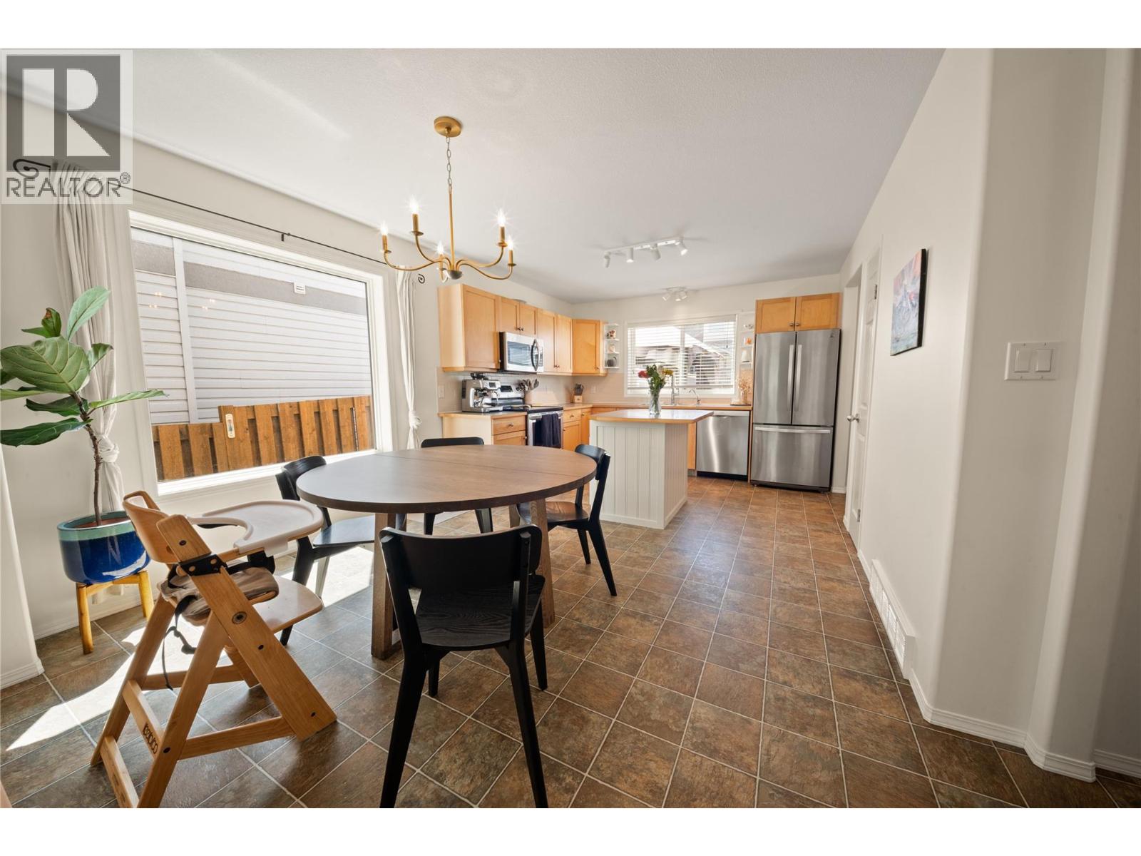 2206 13th Avenue, Invermere, British Columbia  V0A 1K4 - Photo 3 - 10394960