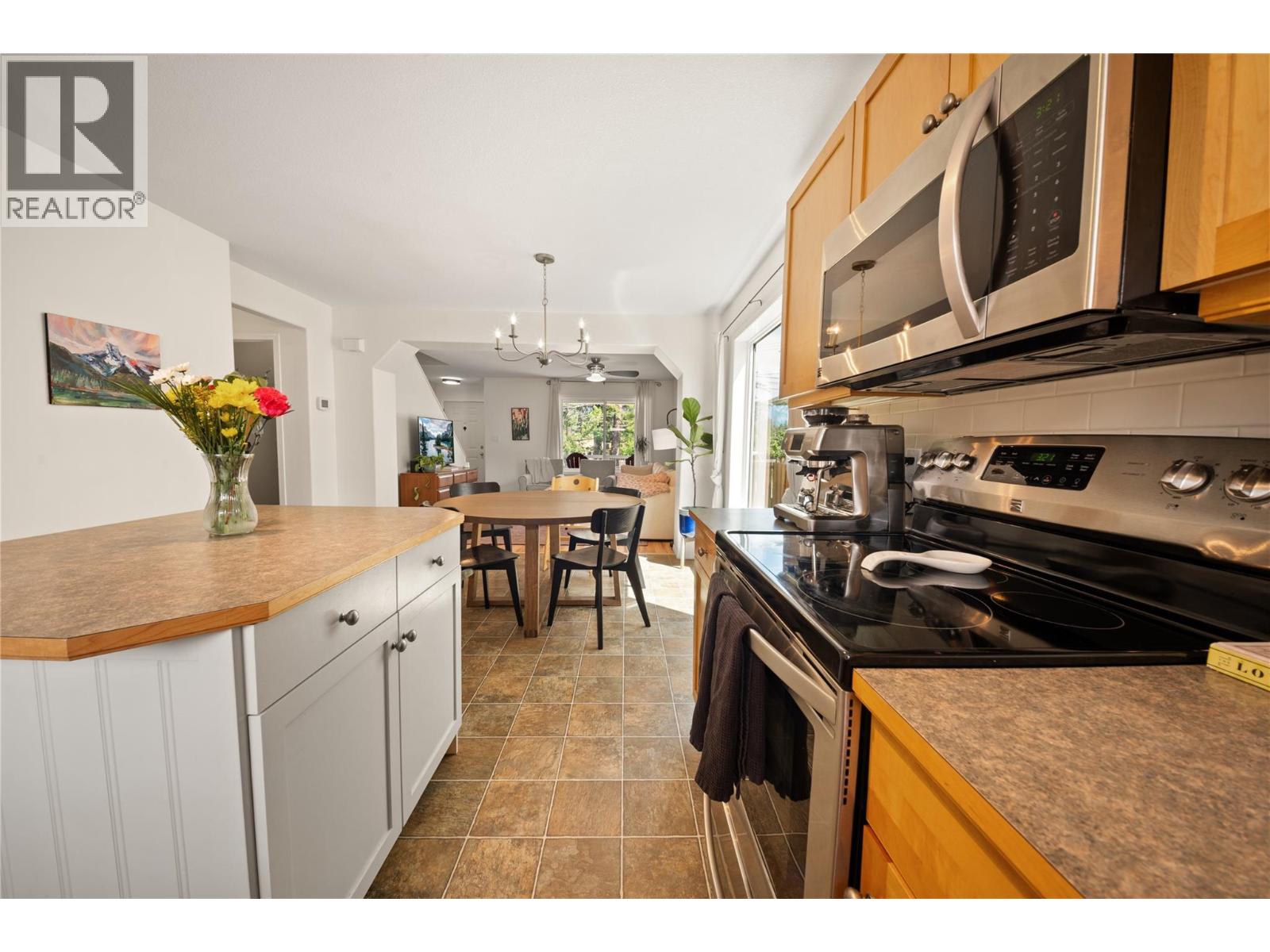 2206 13th Avenue, Invermere, British Columbia  V0A 1K4 - Photo 6 - 10394960