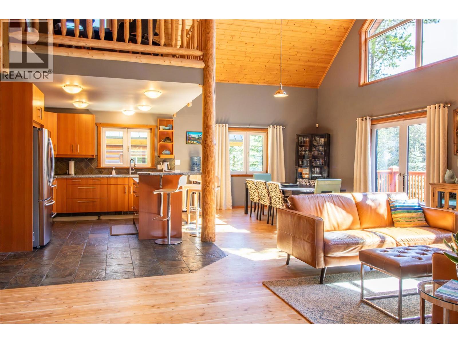 1957 Greywolf Drive, Panorama, British Columbia  V0A 1T0 - Photo 6 - 10394814