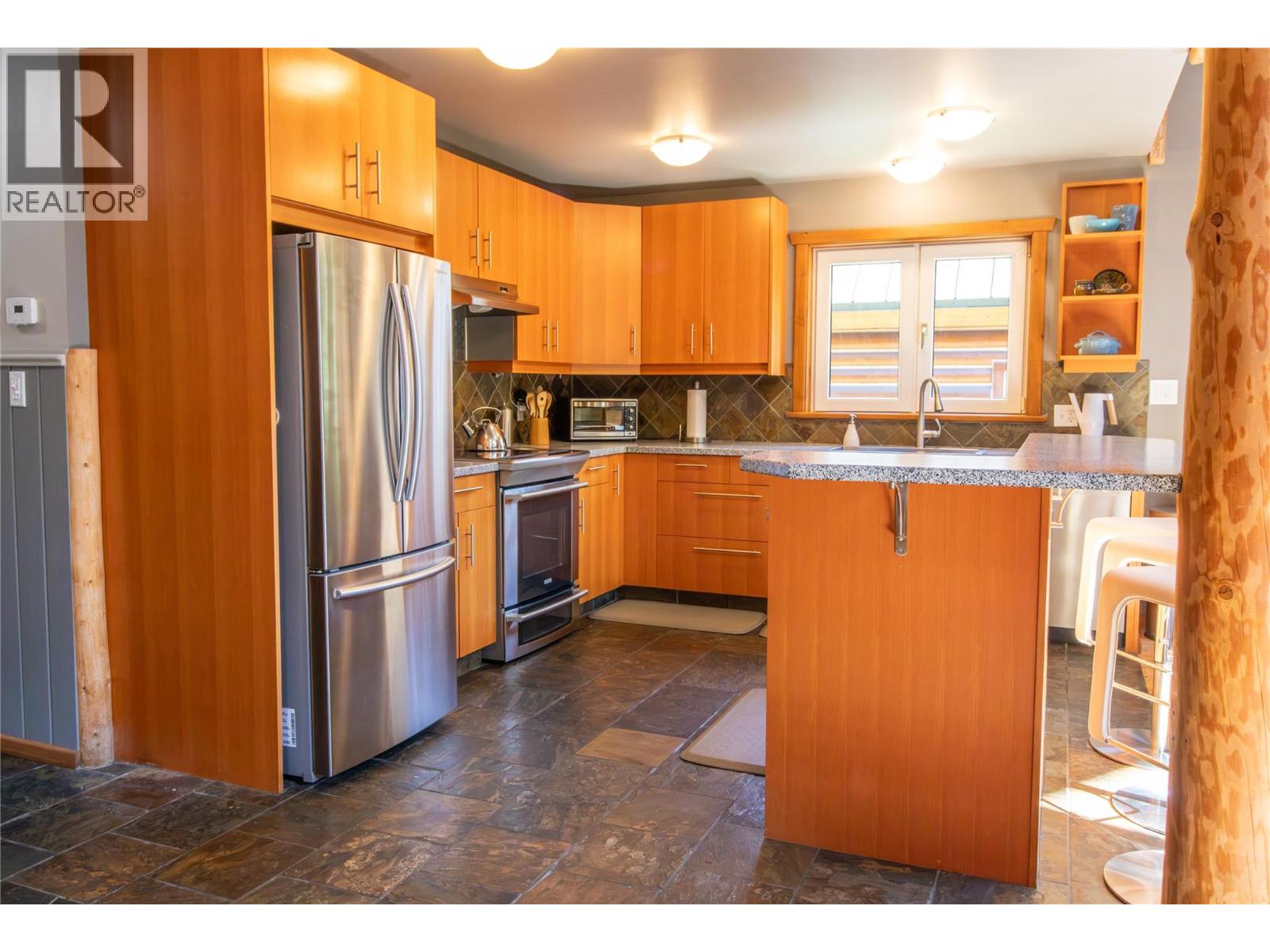 1957 Greywolf Drive, Panorama, British Columbia  V0A 1T0 - Photo 8 - 10394814