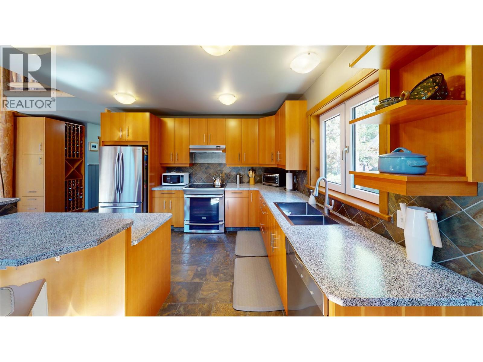 1957 Greywolf Drive, Panorama, British Columbia  V0A 1T0 - Photo 9 - 10394814