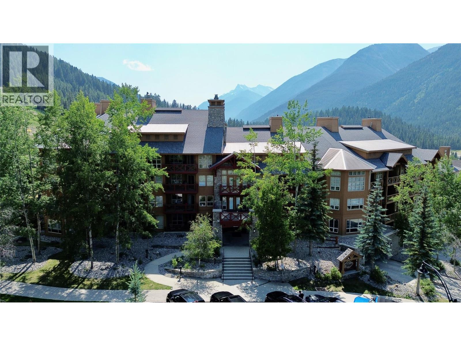 2080 Summit Drive Unit# 214, Panorama, British Columbia