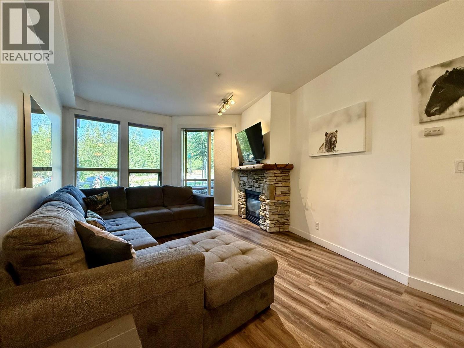 2080 Summit Drive Unit# 214, Panorama, British Columbia  V0A 1T0 - Photo 8 - 10395334
