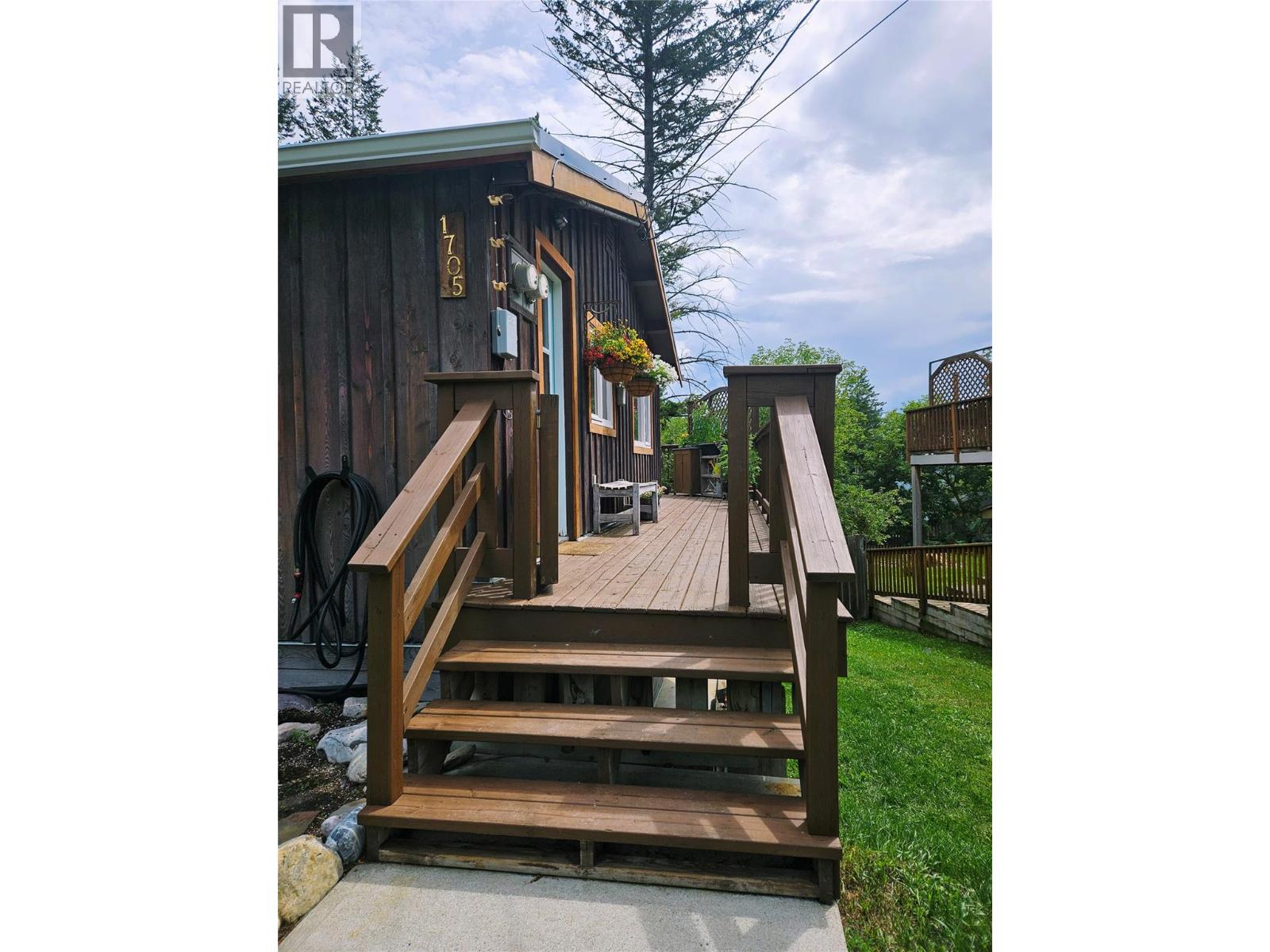 1705 9th Avenue, Invermere, British Columbia  V0A 1K0 - Photo 5 - 10395223