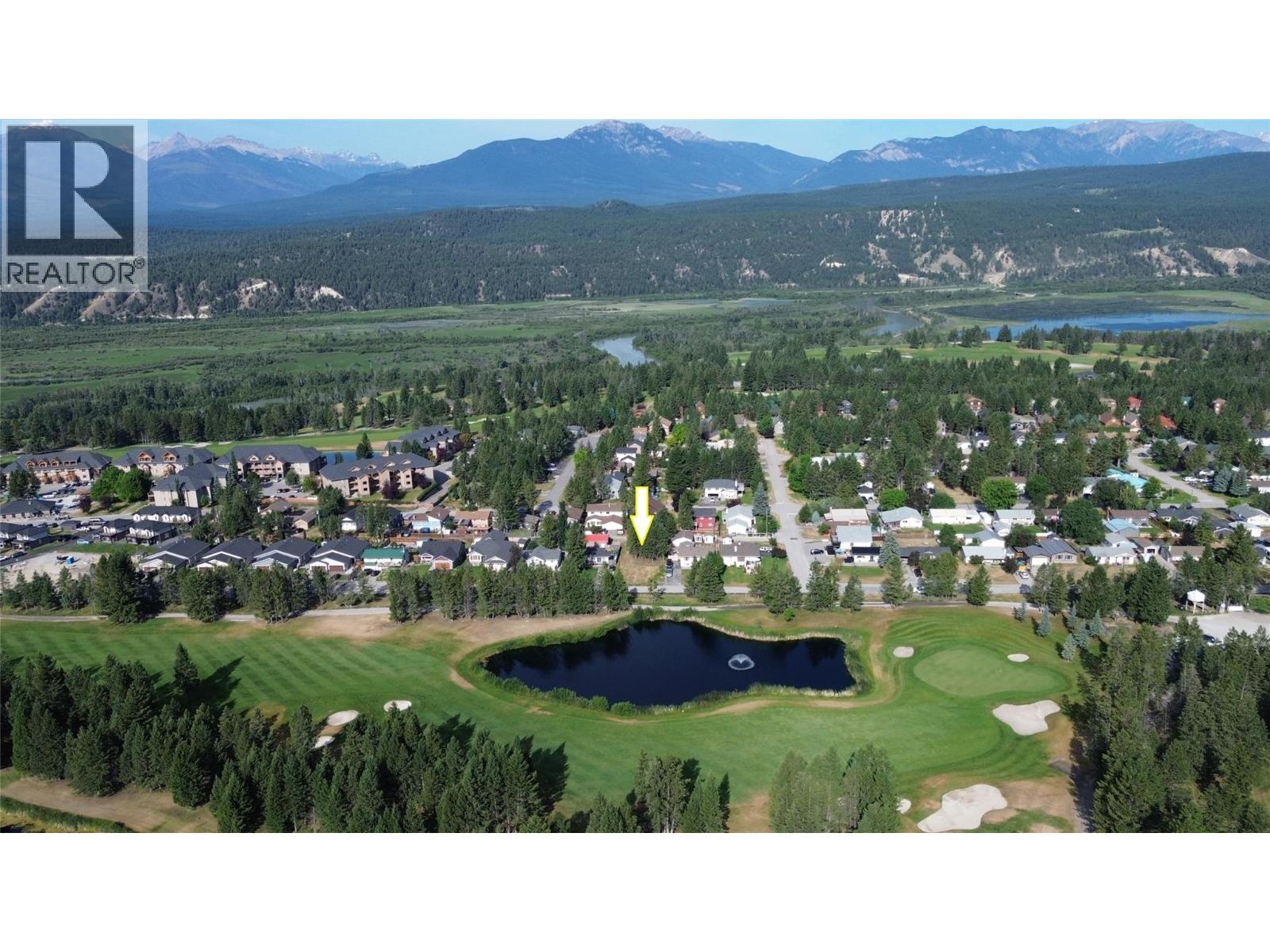 7535 REVELSTOKE Avenue, Radium Hot Springs, British Columbia