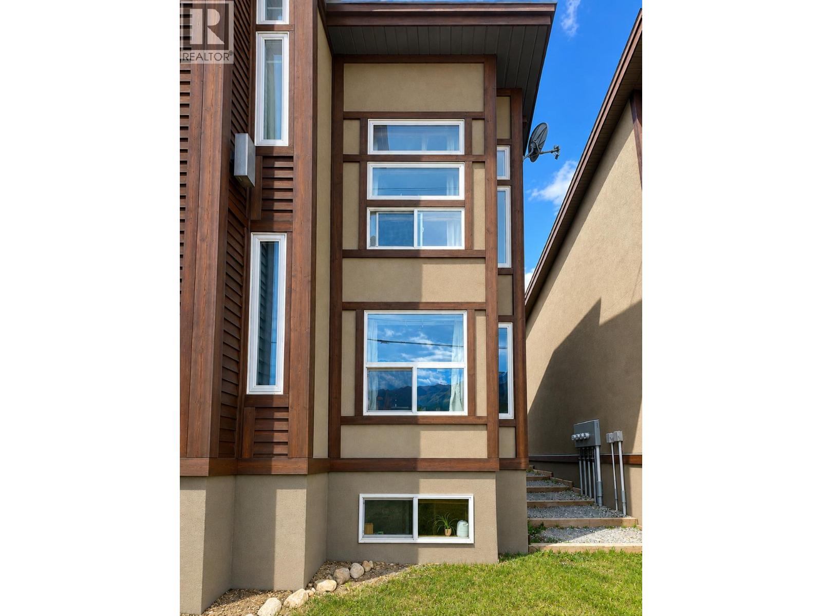 1110 11th Avenue S Unit# 3, Golden, British Columbia