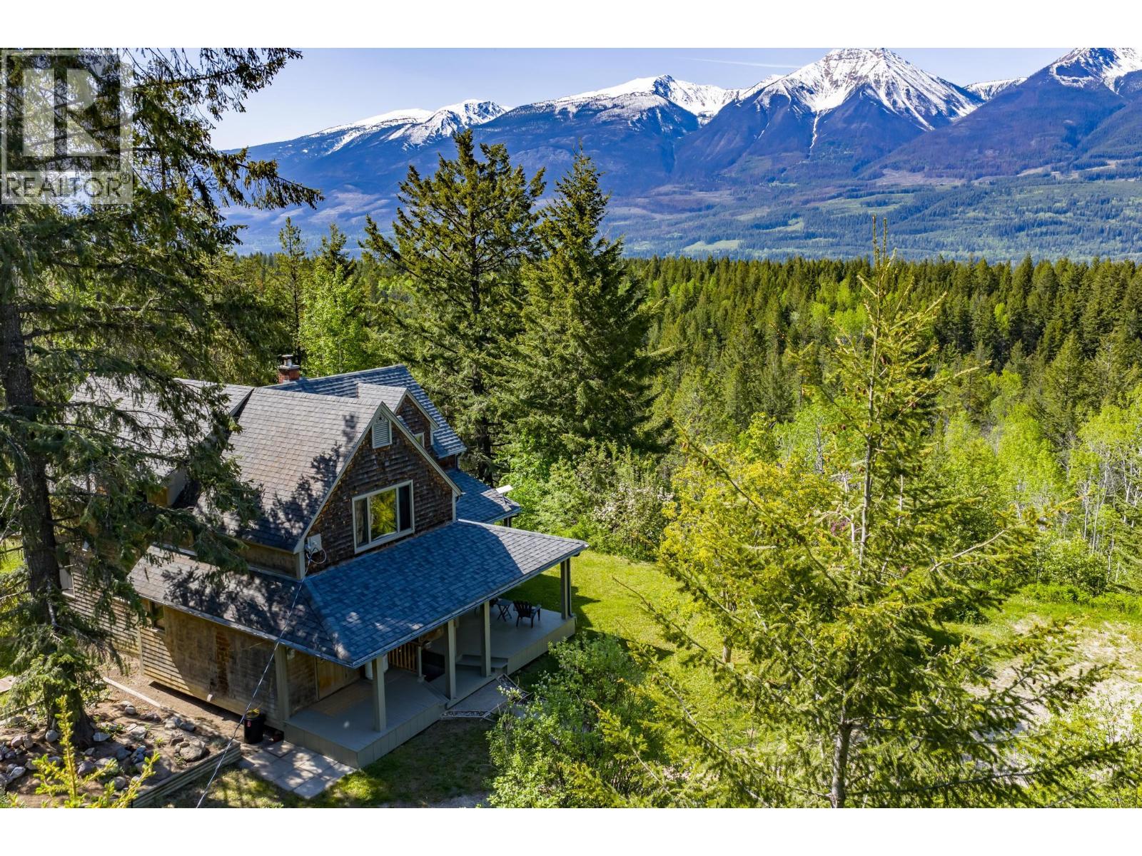 1615 Campbell Road, Golden, British Columbia  V0A 1H7 - Photo 11 - 10395850