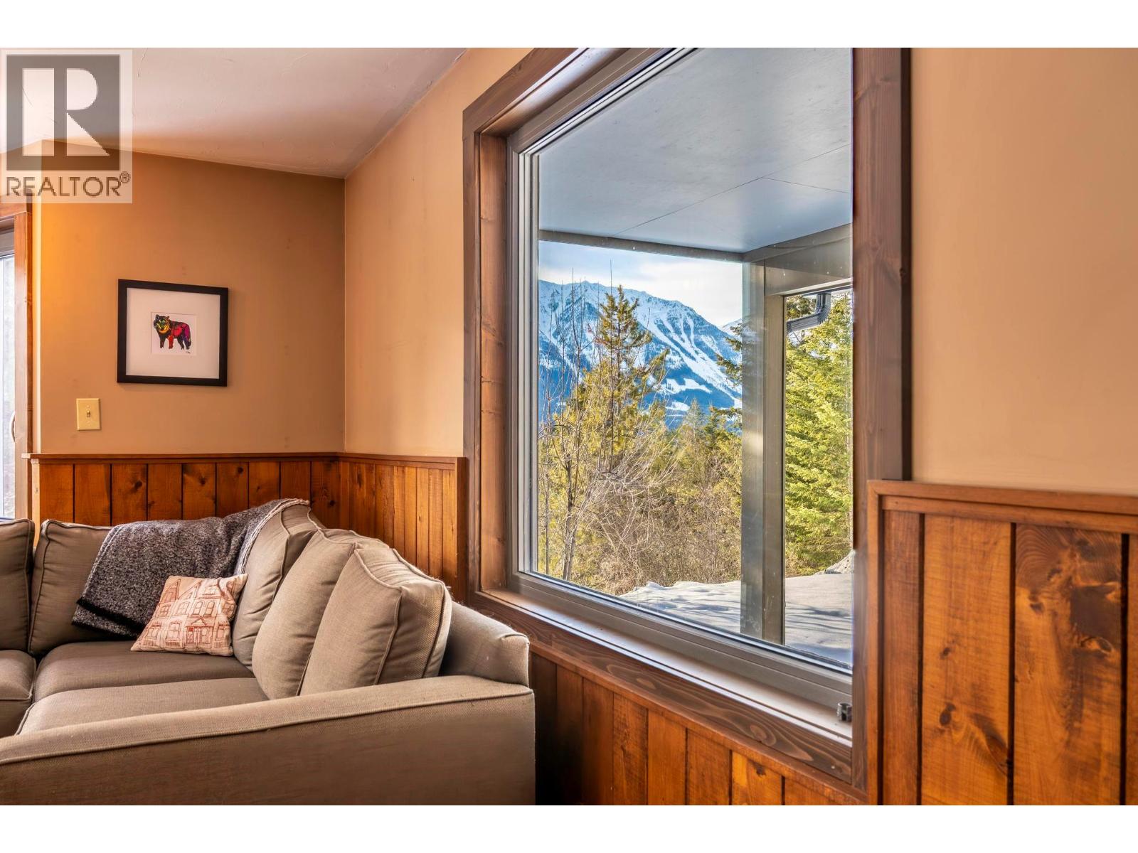 1615 Campbell Road, Golden, British Columbia  V0A 1H7 - Photo 25 - 10395850