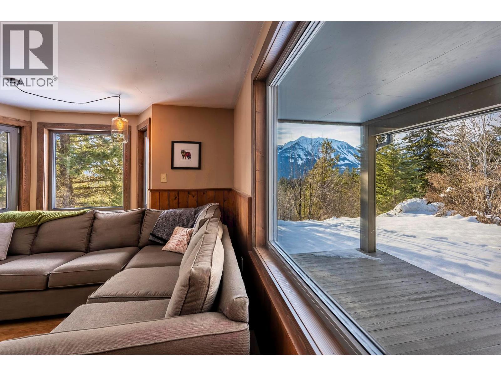 1615 Campbell Road, Golden, British Columbia  V0A 1H7 - Photo 26 - 10395850