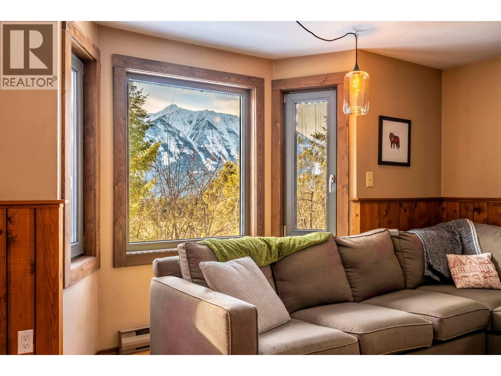 1615 Campbell Road, Golden, British Columbia  V0A 1H7 - Photo 29 - 10395850
