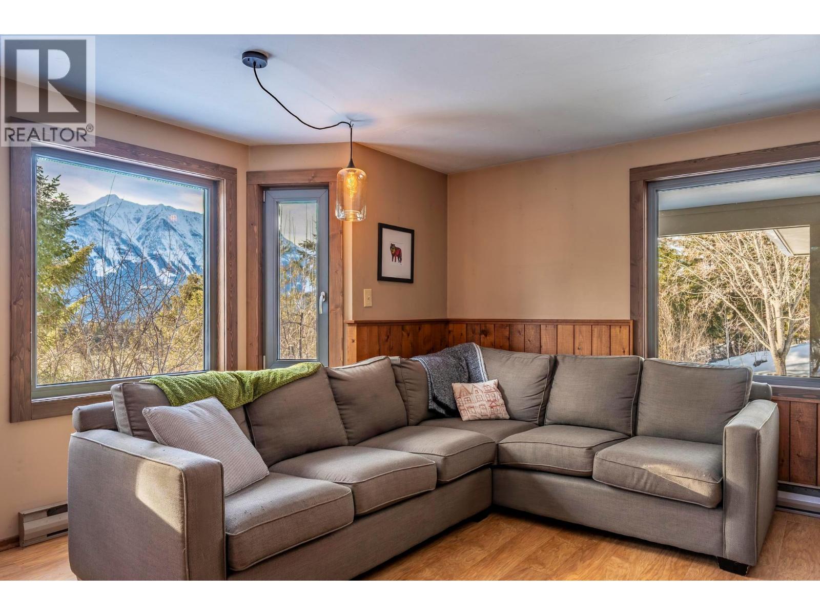 1615 Campbell Road, Golden, British Columbia  V0A 1H7 - Photo 30 - 10395850