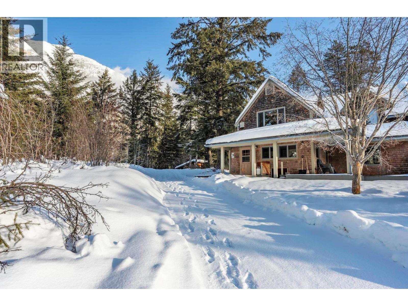 1615 Campbell Road, Golden, British Columbia  V0A 1H7 - Photo 87 - 10395850
