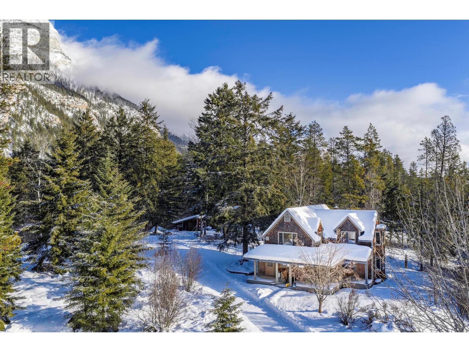 1615 Campbell Road, Golden, British Columbia  V0A 1H7 - Photo 93 - 10395850