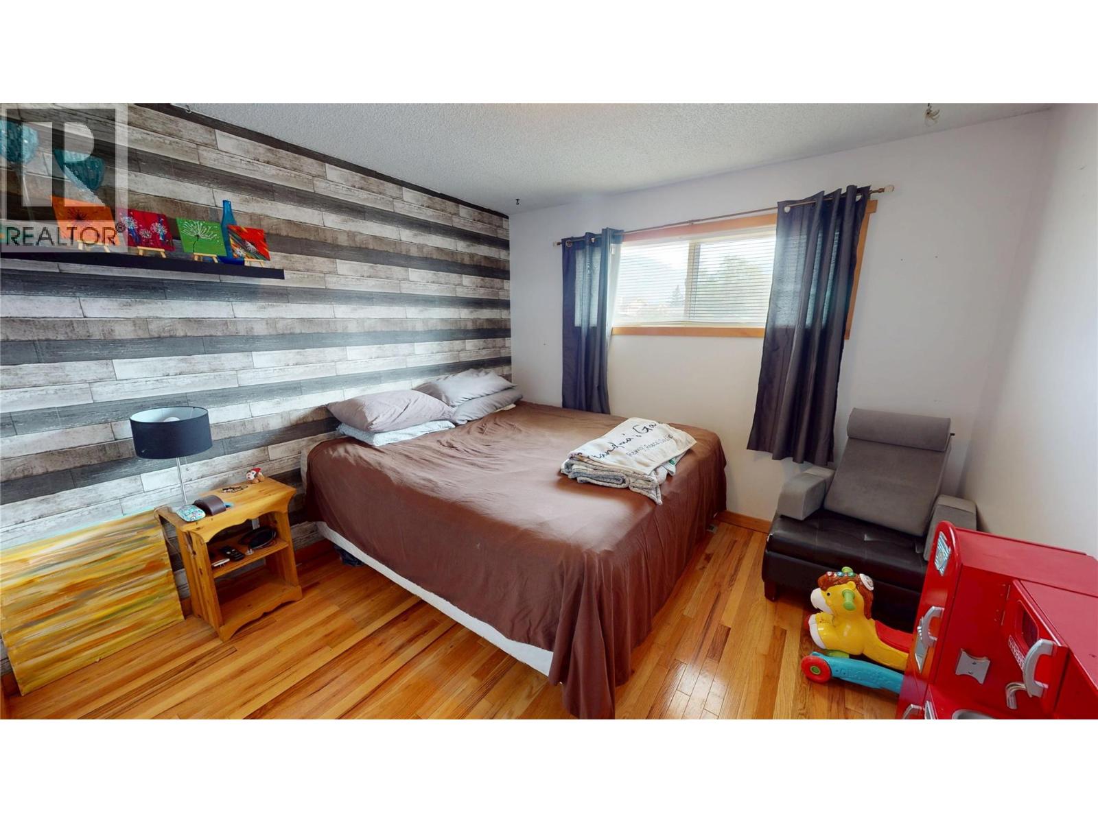 910 5th Ave Avenue, Invermere, British Columbia  V0A 1K0 - Photo 15 - 10395785