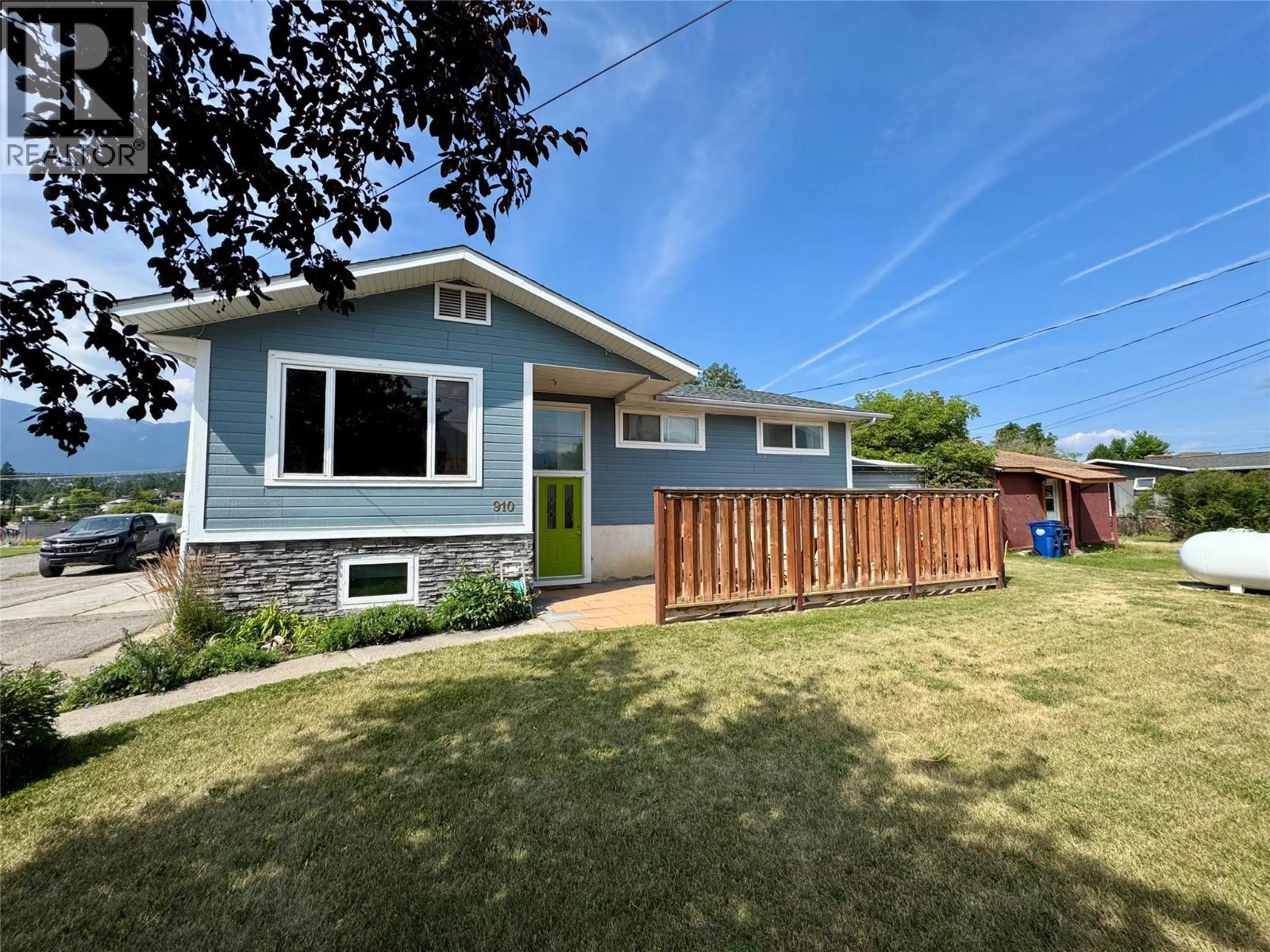 910 5th Ave Avenue, Invermere, British Columbia  V0A 1K0 - Photo 32 - 10395785