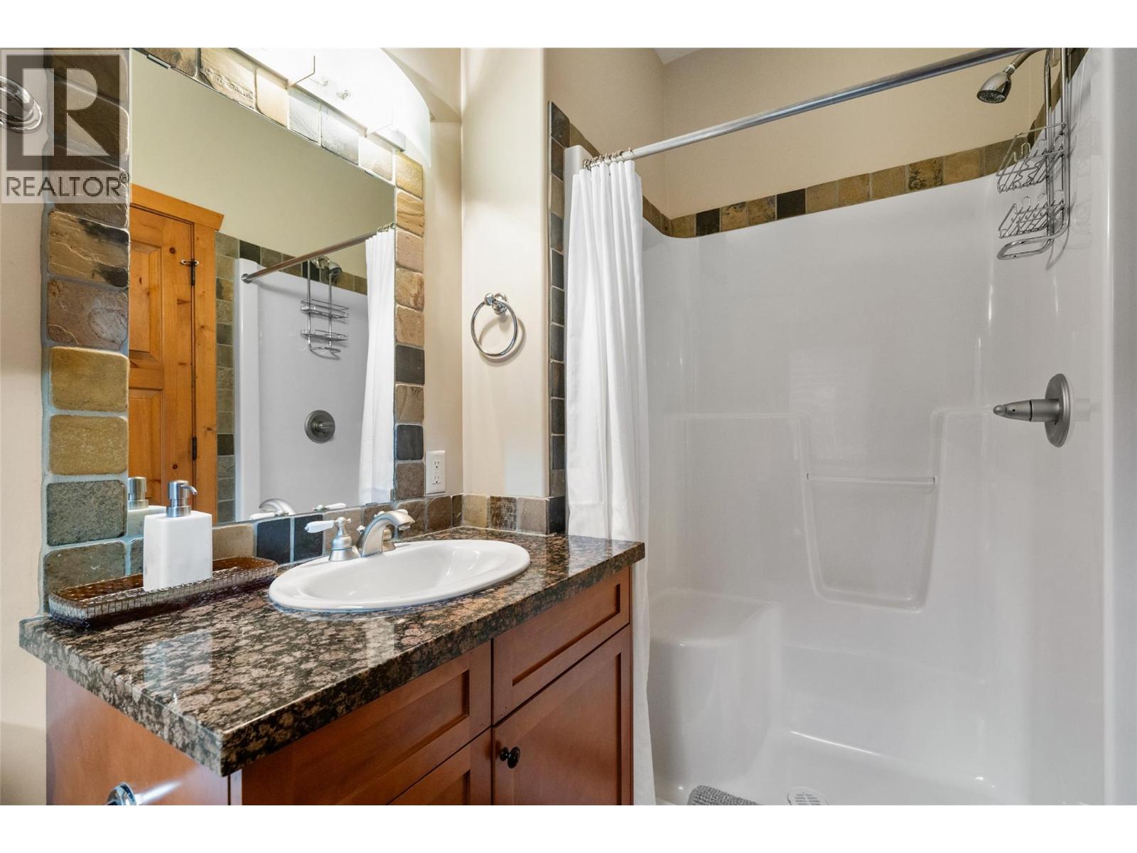 1802 Greywolf Drive, Panorama, British Columbia  V0A 1T0 - Photo 29 - 10396017