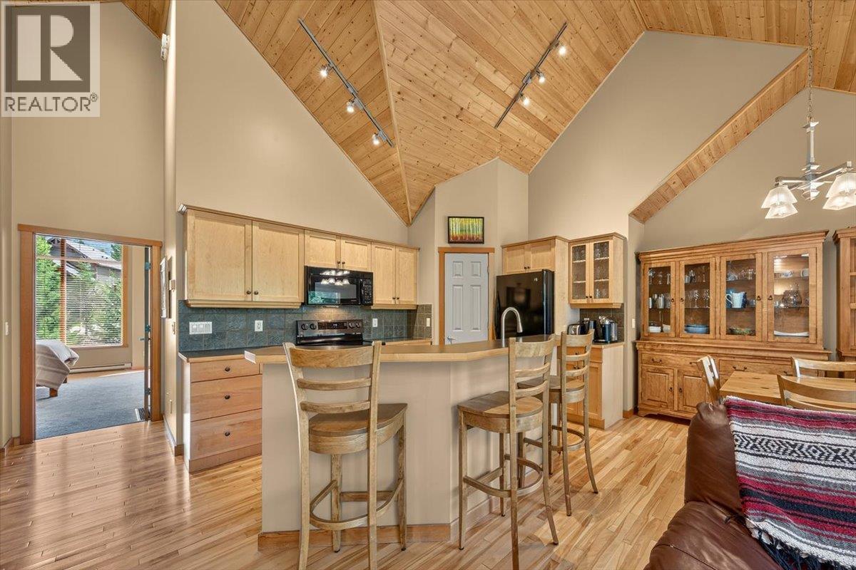 925 Lakeview Meadows Glen Unit# 17, Windermere, British Columbia  V0A 1K3 - Photo 14 - 10395917
