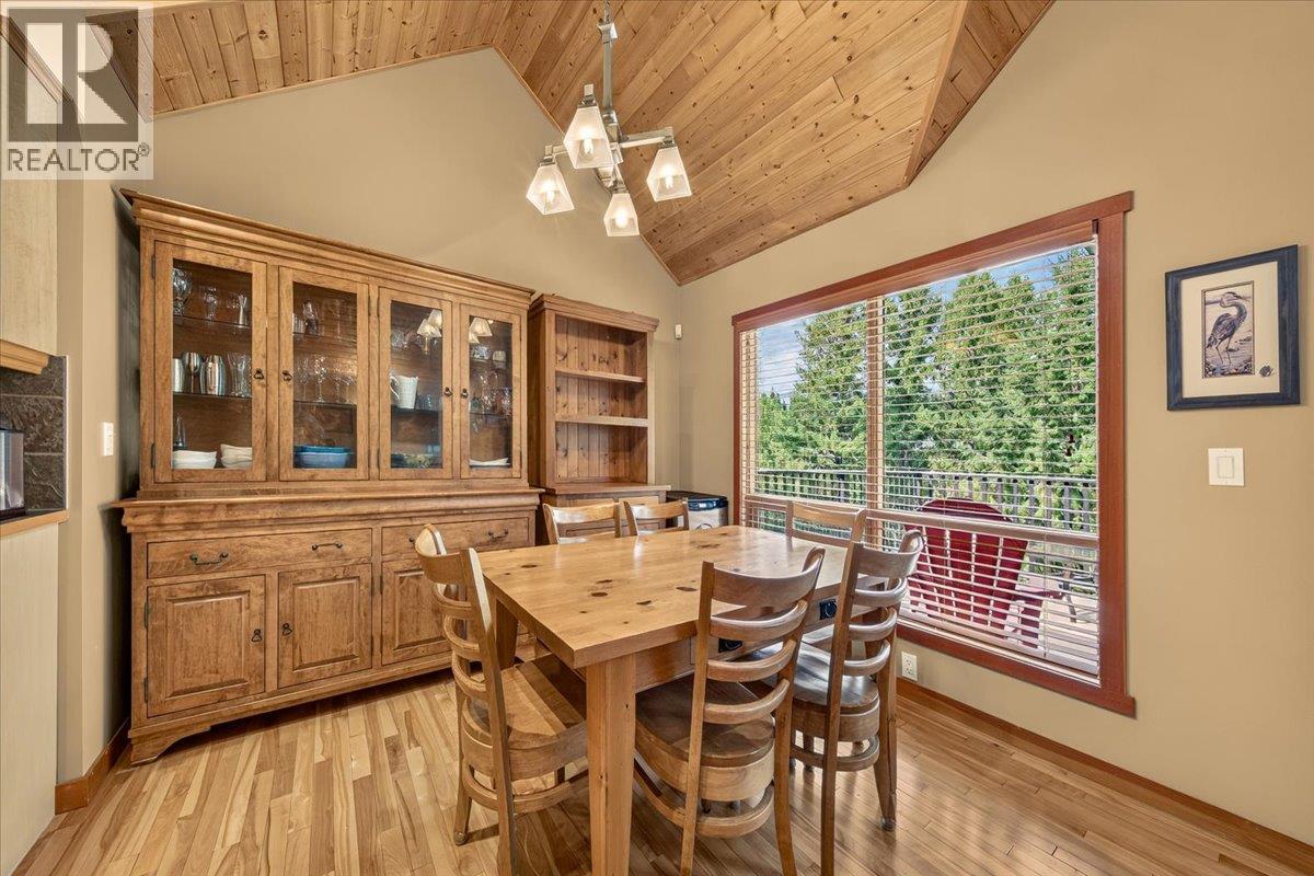 925 Lakeview Meadows Glen Unit# 17, Windermere, British Columbia  V0A 1K3 - Photo 9 - 10395917