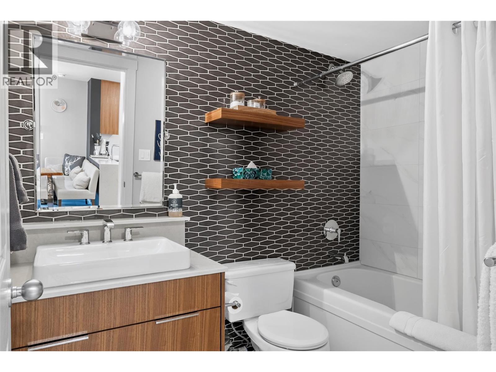 2050 Summit Drive Unit# 202, Panorama, British Columbia  V0A 1T0 - Photo 13 - 10396502