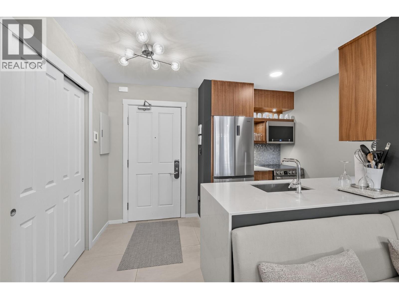 2050 Summit Drive Unit# 202, Panorama, British Columbia  V0A 1T0 - Photo 16 - 10396502