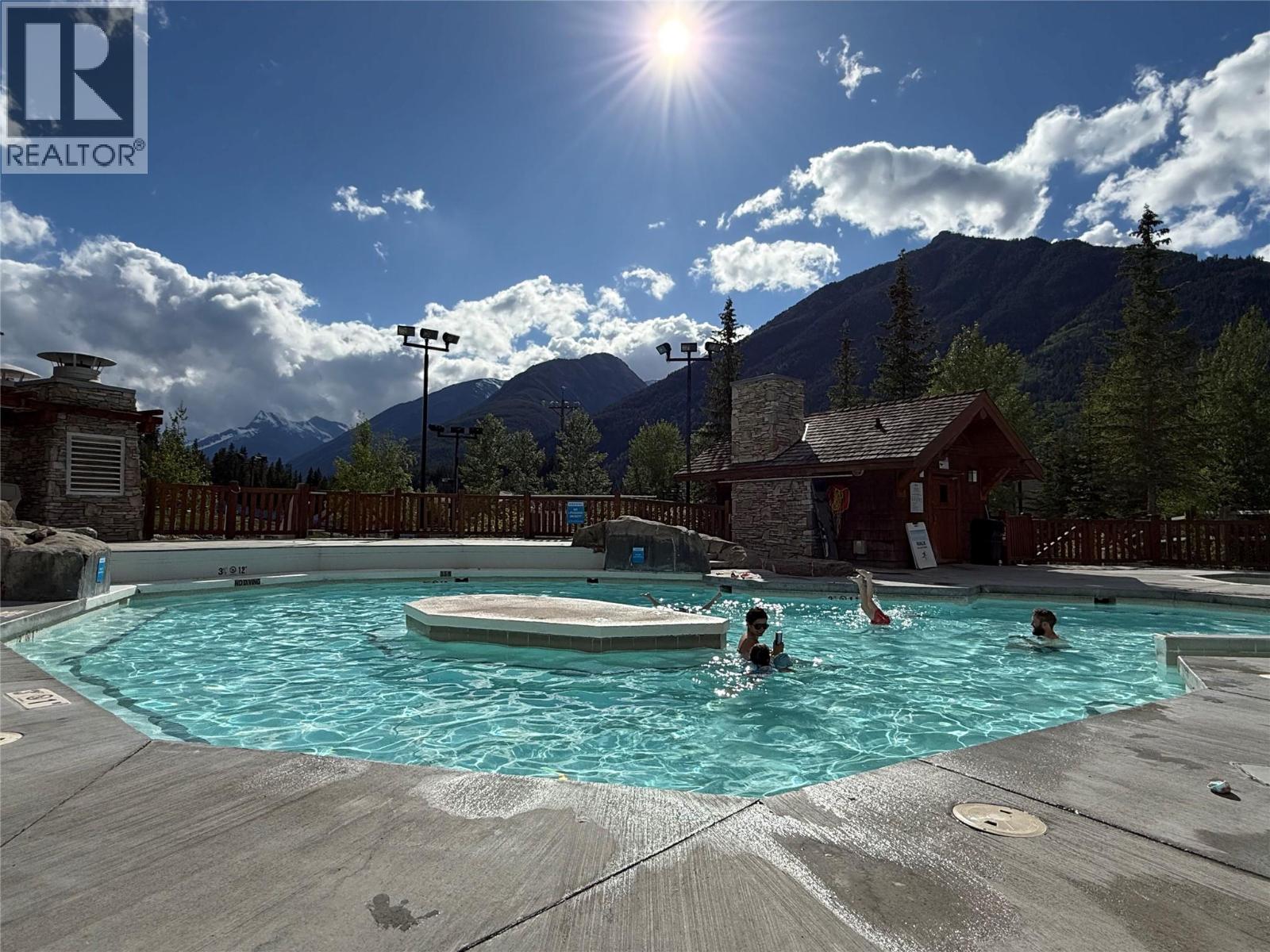 2050 Summit Drive Unit# 202, Panorama, British Columbia  V0A 1T0 - Photo 34 - 10396502