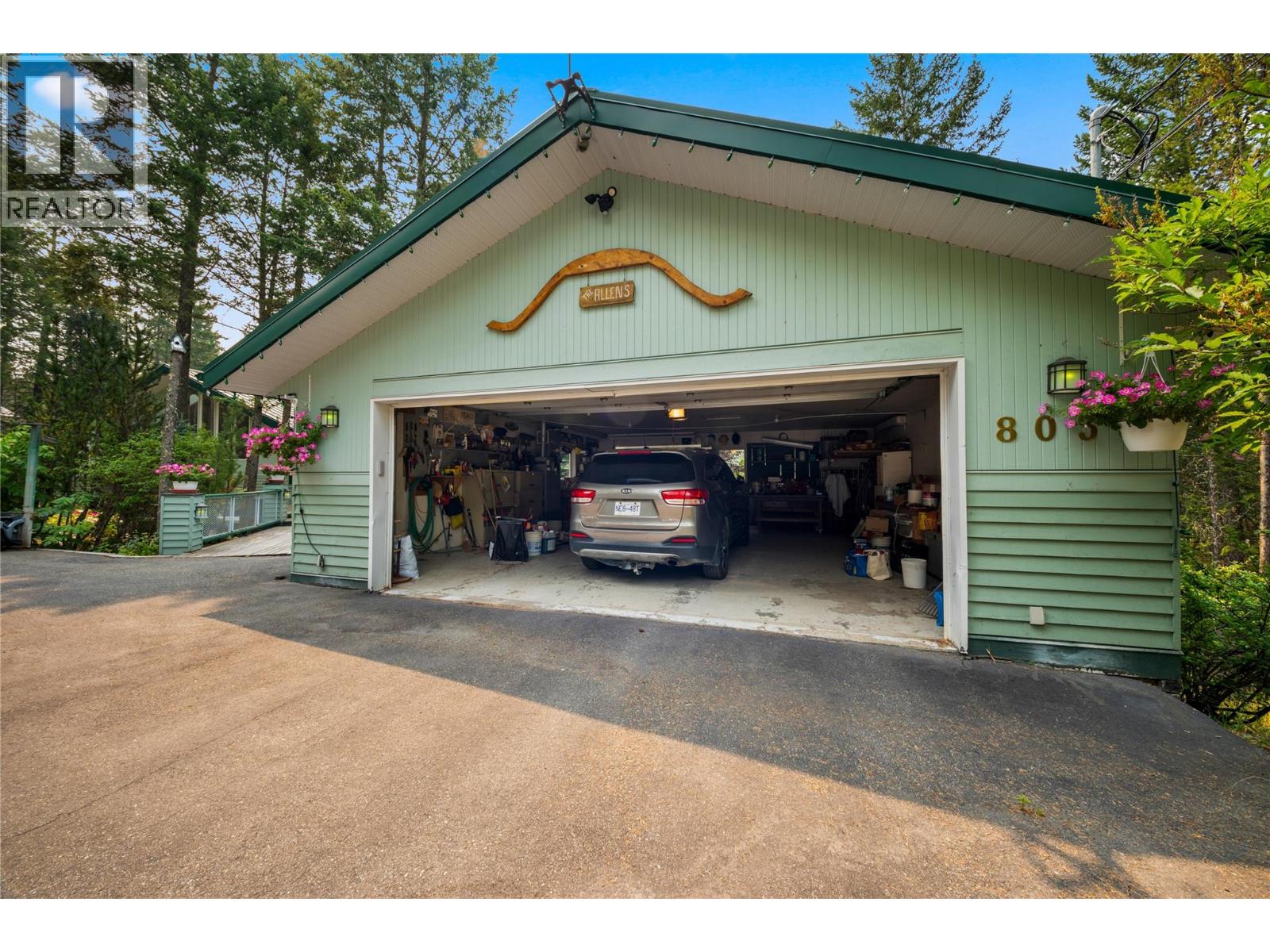 8038 Mcintosh Loop Road, Dry Gulch, British Columbia  V0A 1M0 - Photo 11 - 10396518