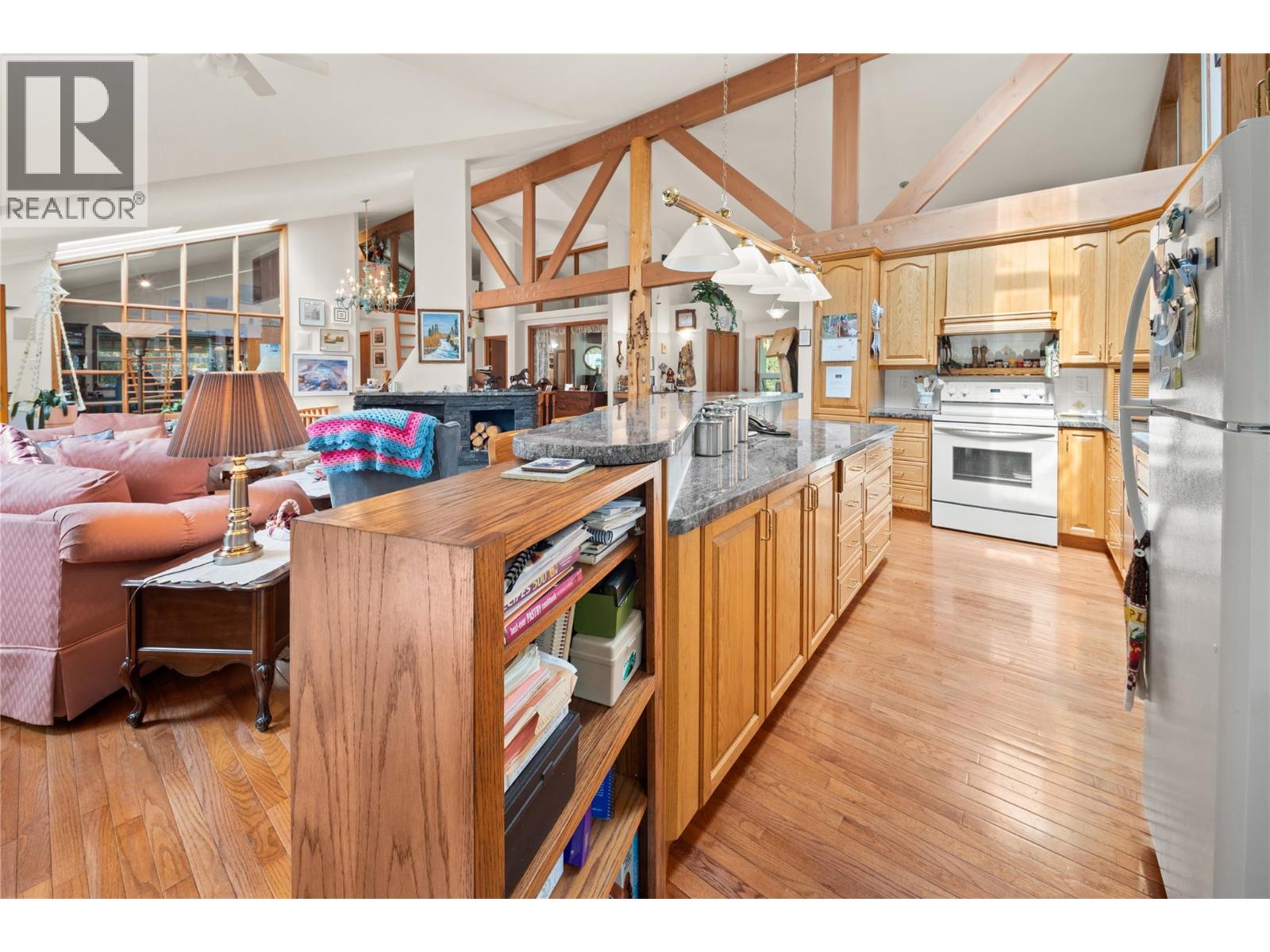 8038 Mcintosh Loop Road, Dry Gulch, British Columbia  V0A 1M0 - Photo 22 - 10396518