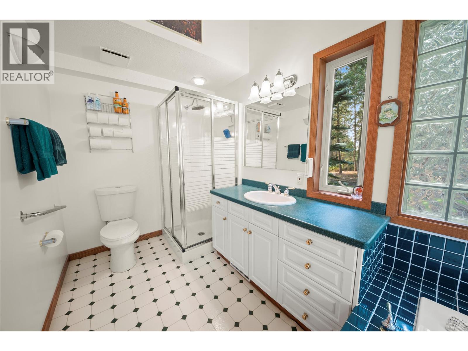 8038 Mcintosh Loop Road, Dry Gulch, British Columbia  V0A 1M0 - Photo 35 - 10396518