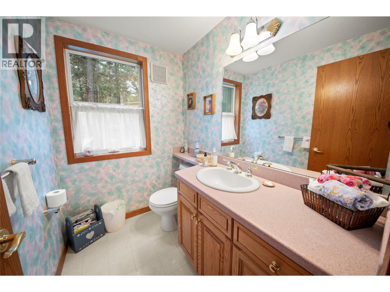8038 Mcintosh Loop Road, Dry Gulch, British Columbia  V0A 1M0 - Photo 39 - 10396518