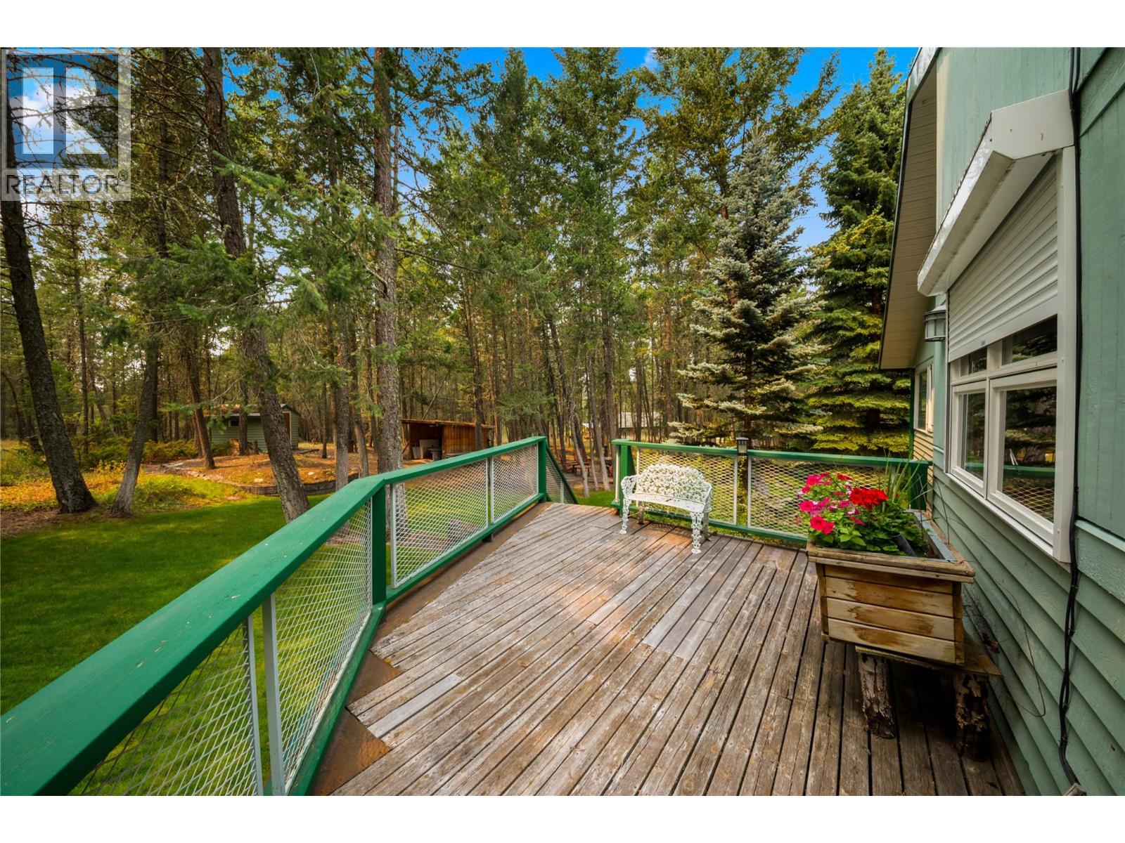 8038 Mcintosh Loop Road, Dry Gulch, British Columbia  V0A 1M0 - Photo 9 - 10396518