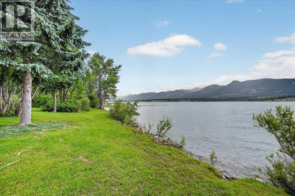 4404 Coy Road, Invermere, British Columbia  V0A 1K4 - Photo 5 - 10393394