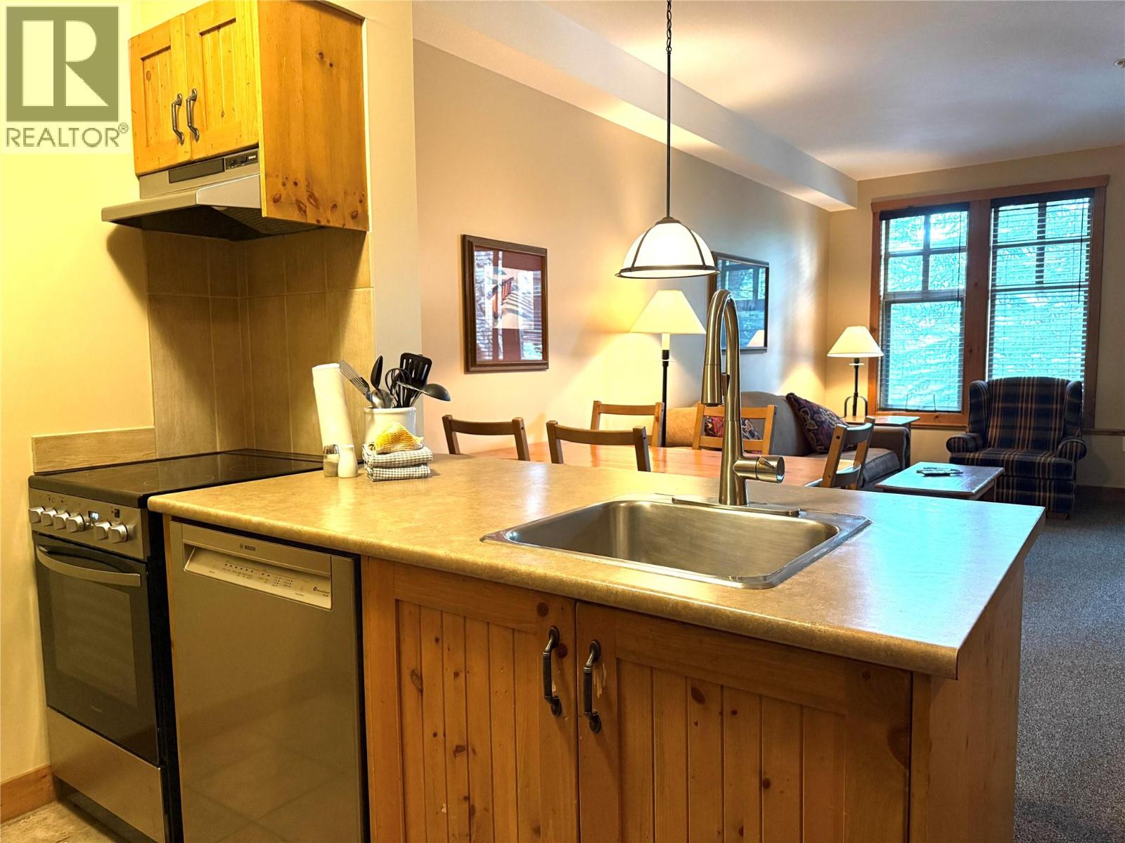 2090 Summit Drive Unit# 106, Panorama, British Columbia  V0A 1T0 - Photo 8 - 10396788